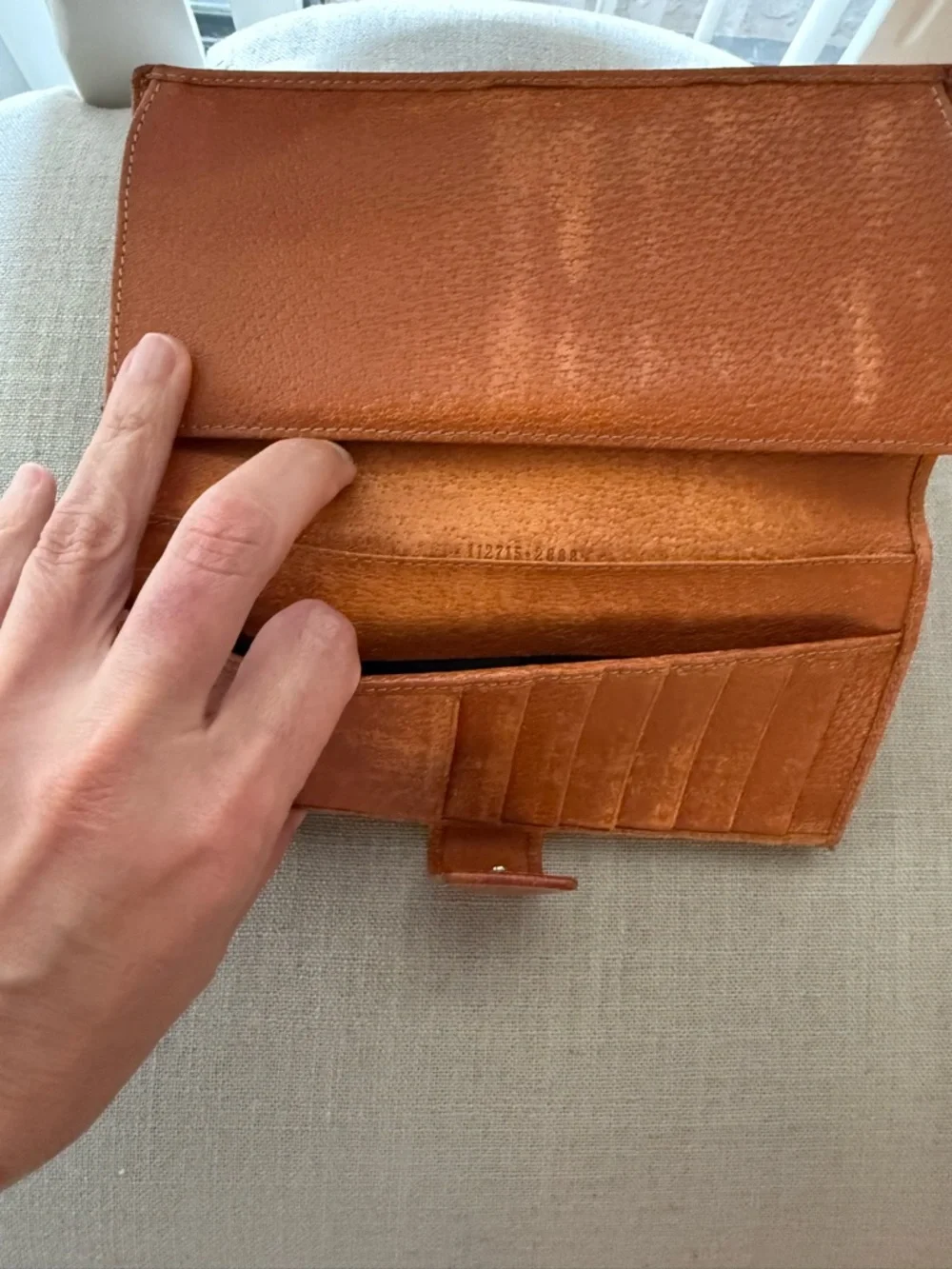 Vintage Gucci Brown & Tan GG Canvas Wallet with Leather Trim & Gold Accents! - Picture 6 of 10